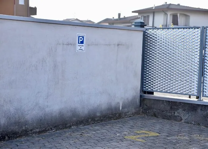 Como's Hill Apartman Lipomo